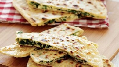 Gozleme With Spinach And Cheddar Cheese